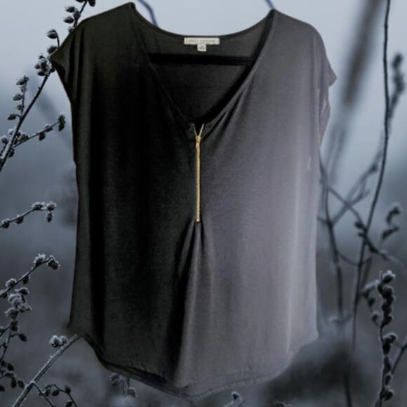 Green Envelope Medium short sleeve charcoal gray front zipper casual blouse. - Picture 1 of 1